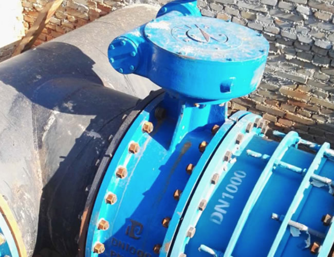 蝶閥廠批發(fā)蝶閥的硬密封氣動蝶閥的結(jié)構(gòu)和性能